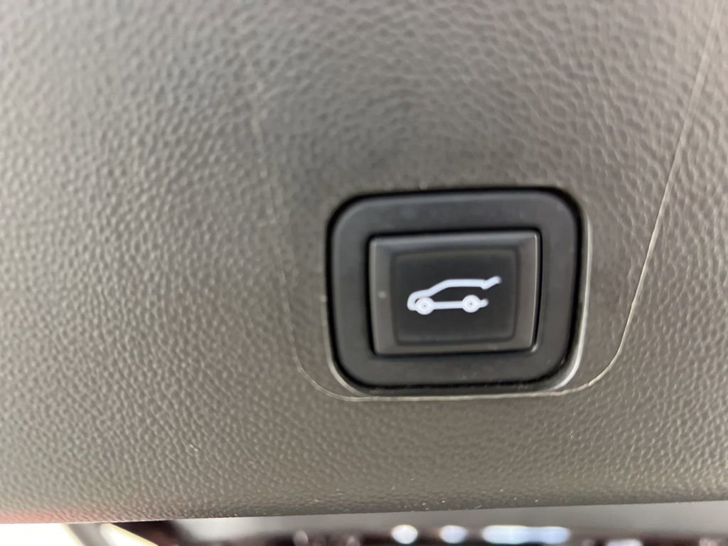 Used 2023 Chevrolet Traverse LT w/ LPO, Floor Liner Package AWD/4WD image 20