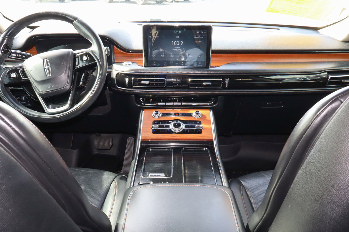 Used 2020 Lincoln Aviator Reserve w/ Equipment Group 201A image 11