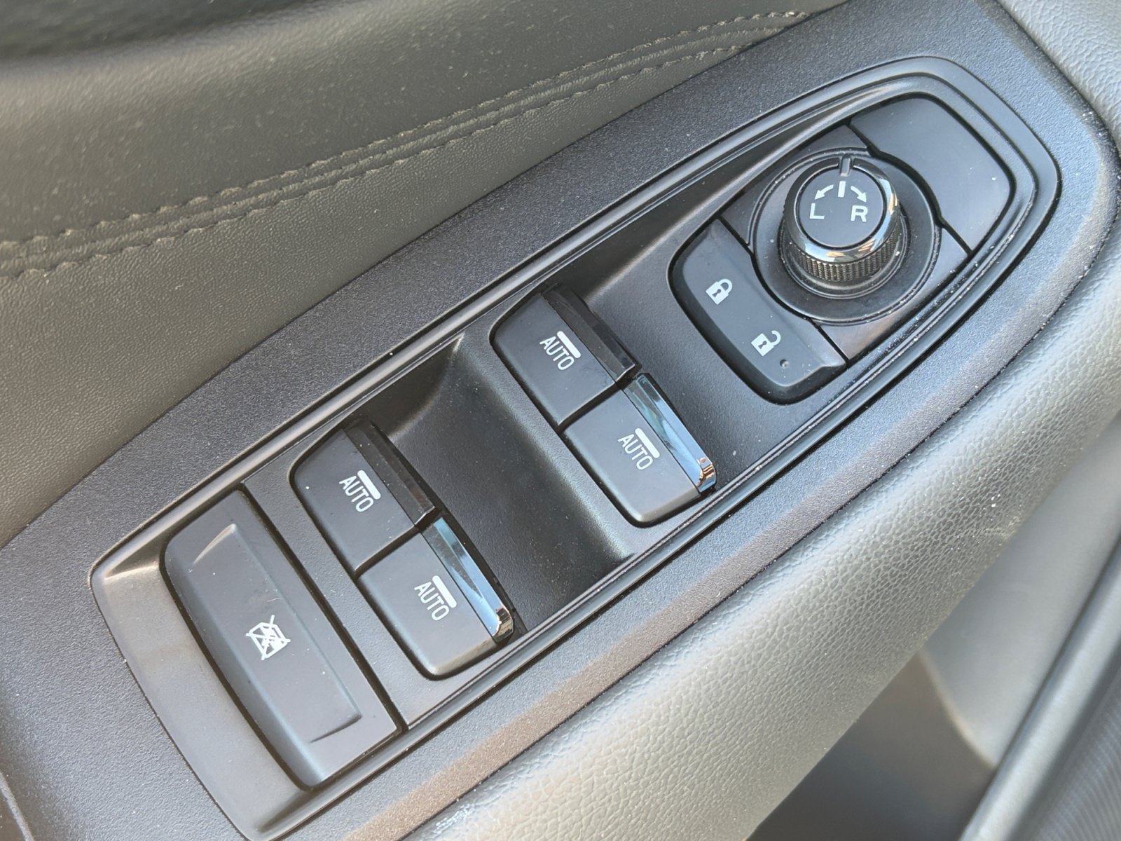 Used 2025 Subaru Outback Wilderness AWD/4WD image 15