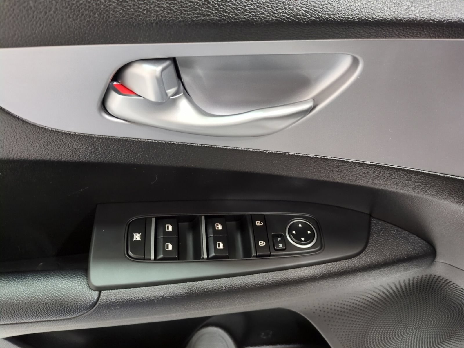 Certified 2023 Kia Forte LXS w/ LXS Technology Package FWD image 16