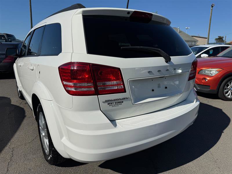 Used 2019 Dodge Journey SE image 4