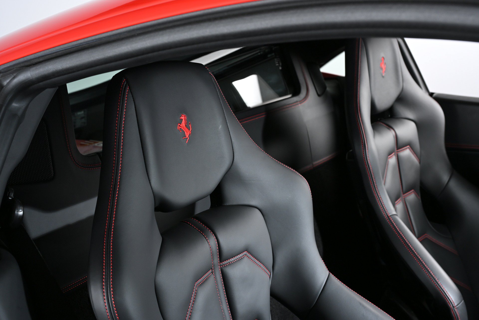 Used 2014 Ferrari 458 Italia Coupe RWD image 24