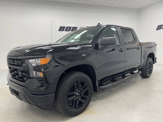 New 2026 Chevrolet Silverado 1500 Custom w/ Turbomax Blackout Package