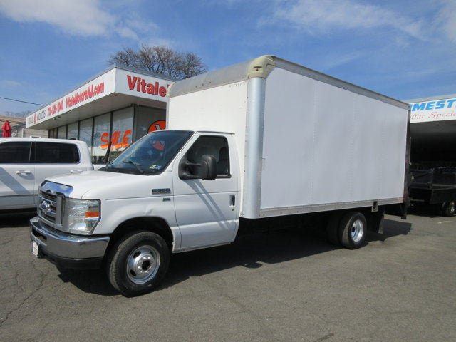 Used 2015 Ford E-350 and Econoline 350 Super Duty RWD image 5