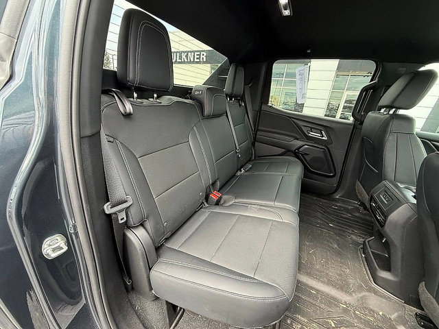 Used 2025 Chevrolet Silverado EV LT image 18