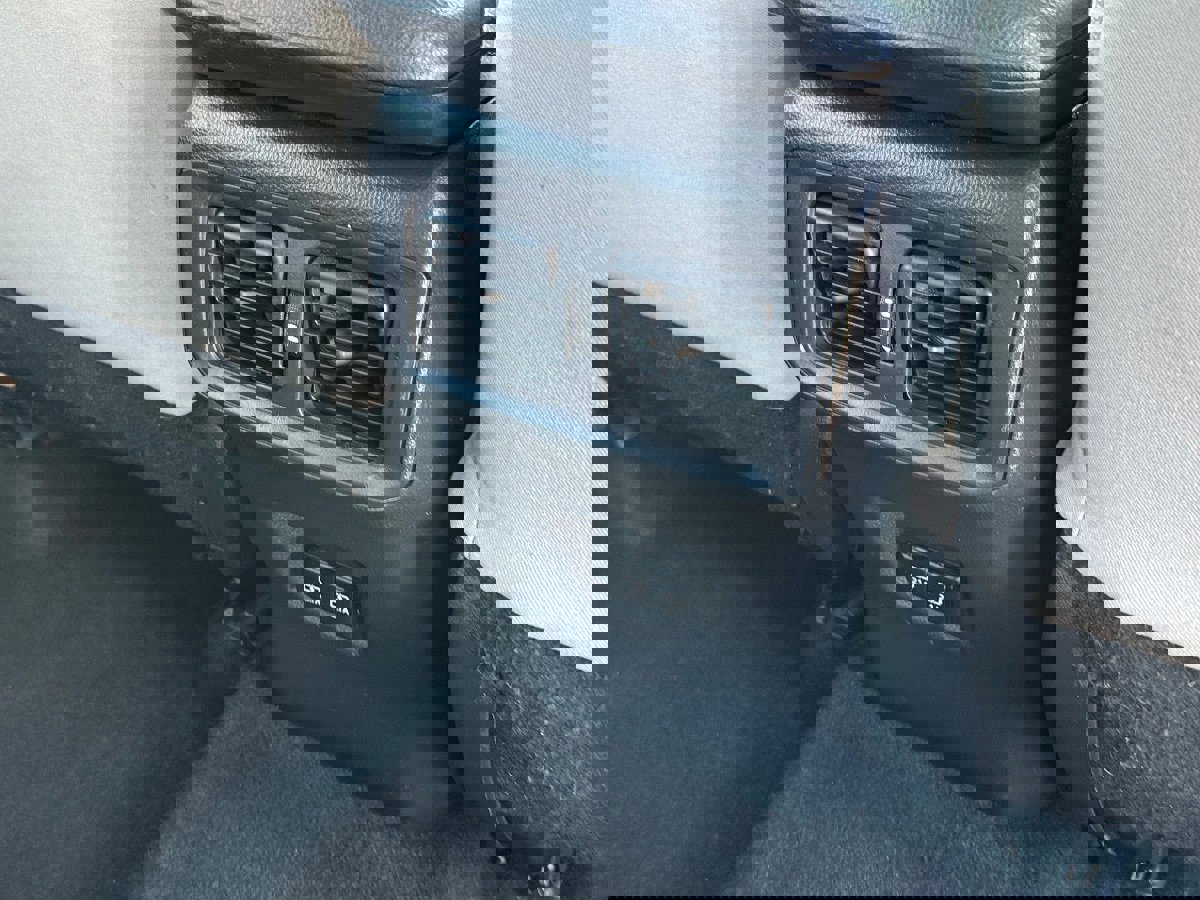 Used 2021 Toyota RAV4 XLE image 19