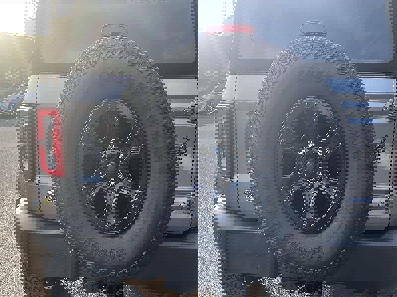 Used 2023 Ford Bronco Wildtrak image 28