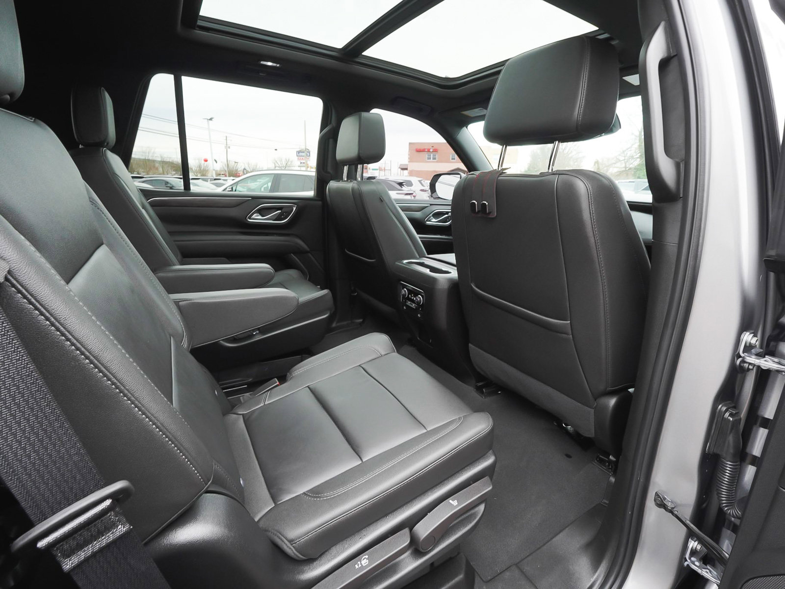 Used 2024 Chevrolet Tahoe LT w/ LT Signature Plus Package image 43