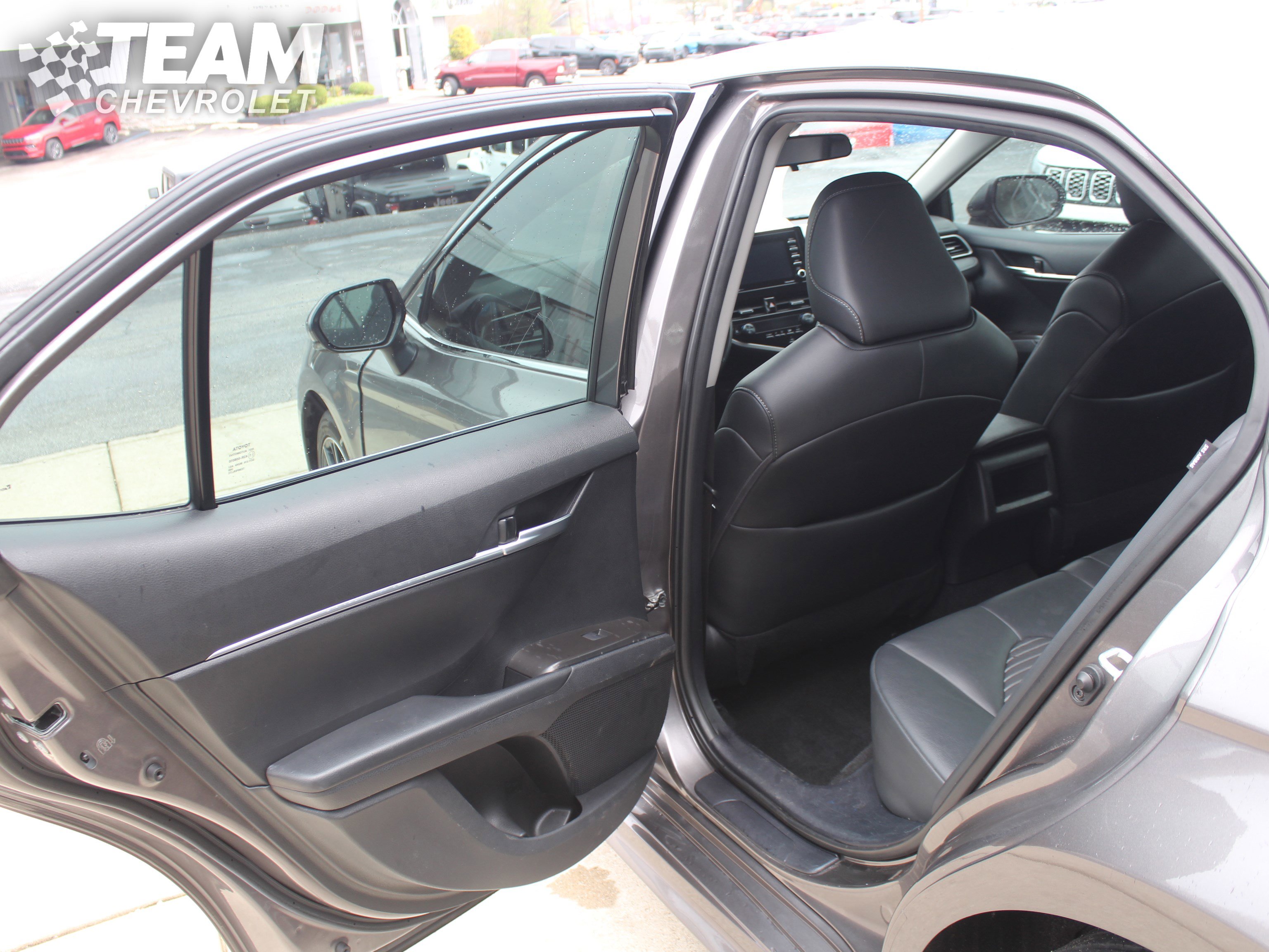 Used 2024 Toyota Camry SE image 19