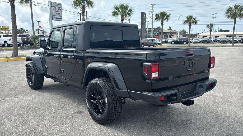 Used 2022 Jeep Gladiator Sport AWD/4WD image 4