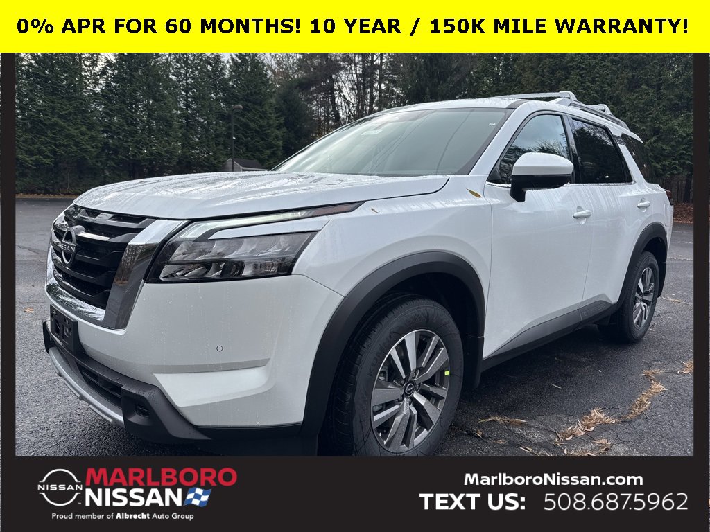 New 2025 Nissan Pathfinder SL image 3