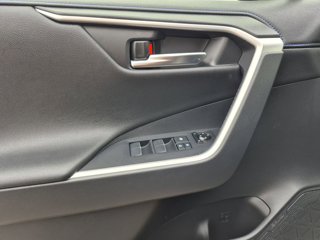 Used 2019 Toyota RAV4 XSE image 7