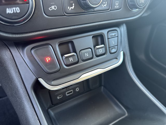 Used 2020 GMC Terrain SLT w/ Preferred Package FWD image 33
