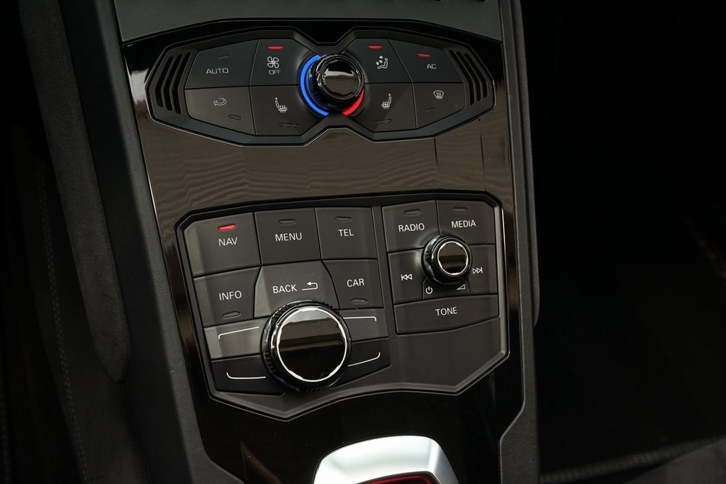 Used 2016 Lamborghini Huracan LP 610-4 image 17