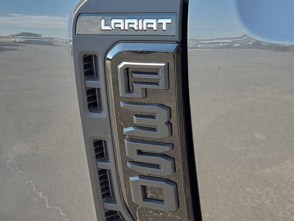 New 2026 Ford F350 Lariat w/ Black Appearance Package AWD/4WD image 19