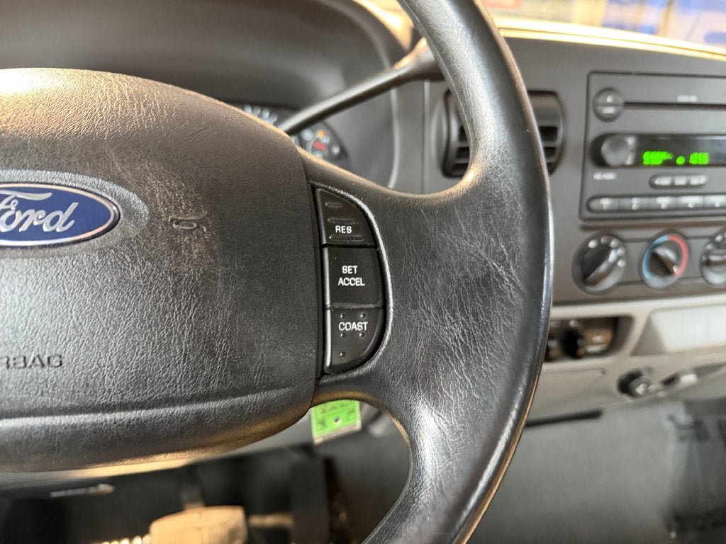Used 2006 Ford F250 XLT AWD/4WD image 16