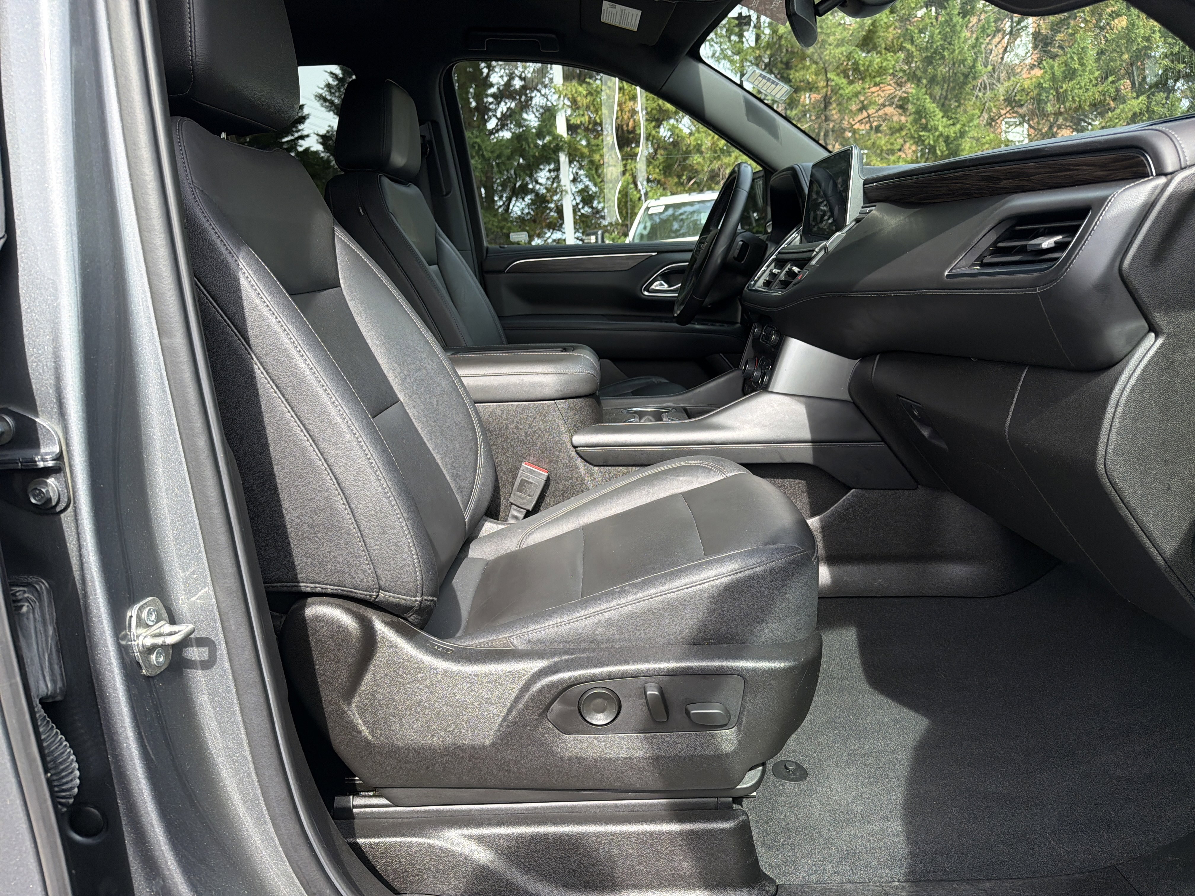 Used 2021 Chevrolet Tahoe LT RWD image 32