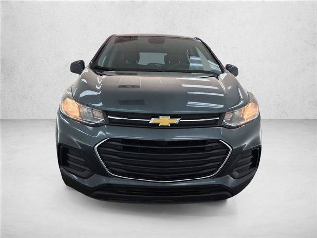 Used 2022 Chevrolet Trax LS w/ Tint and Cruise Package AWD/4WD image 2