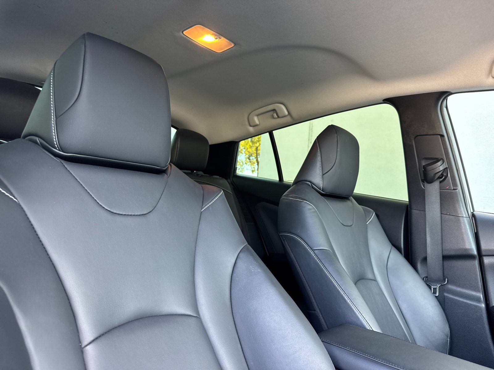 Used 2022 Toyota Prius Prime XLE FWD image 17