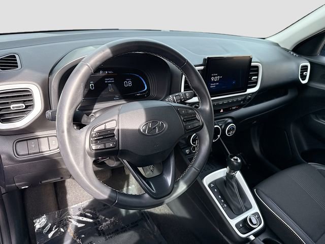 Certified 2024 Hyundai Venue Limited image 9
