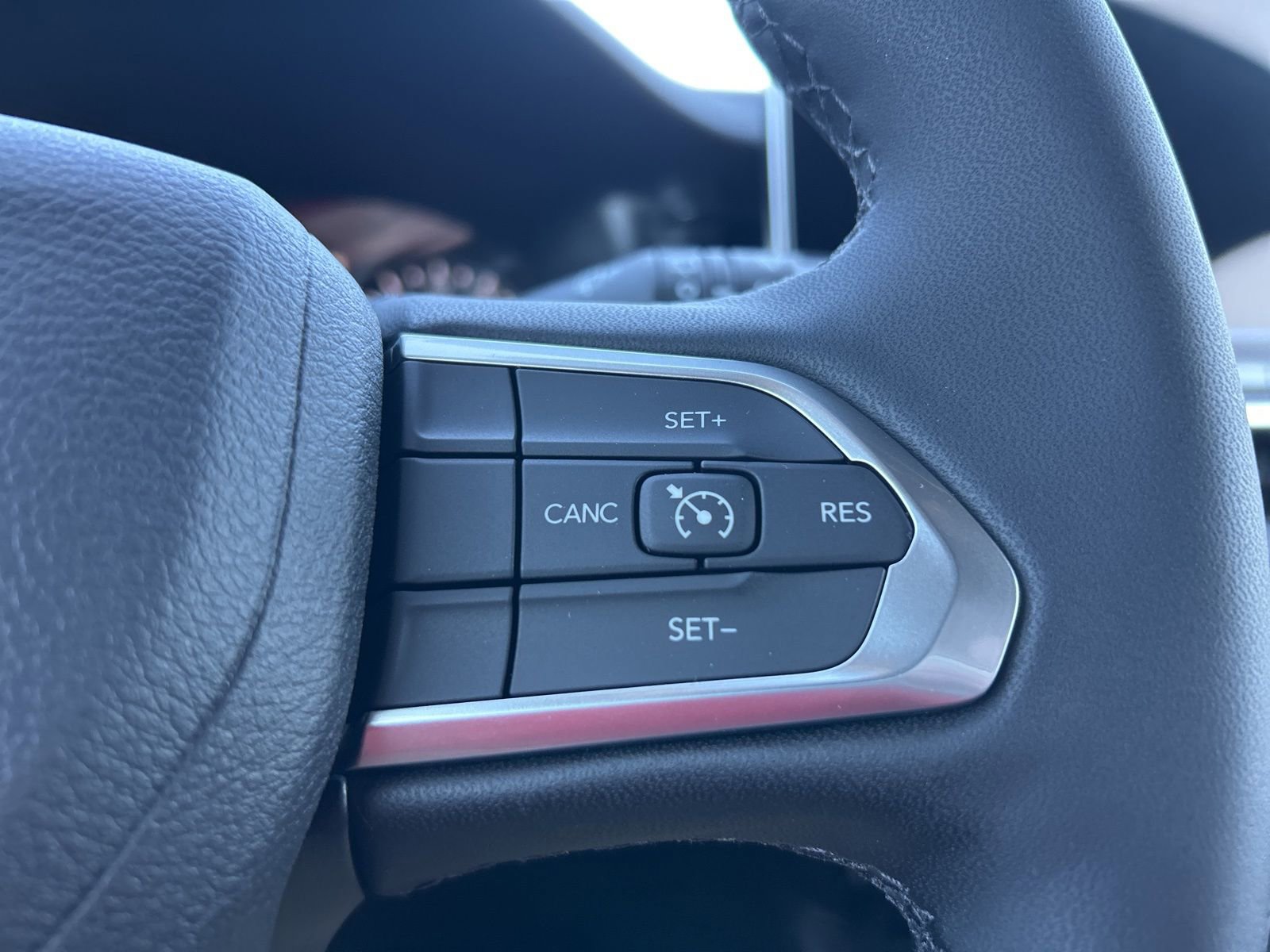 New 2026 Jeep Compass Latitude image 14