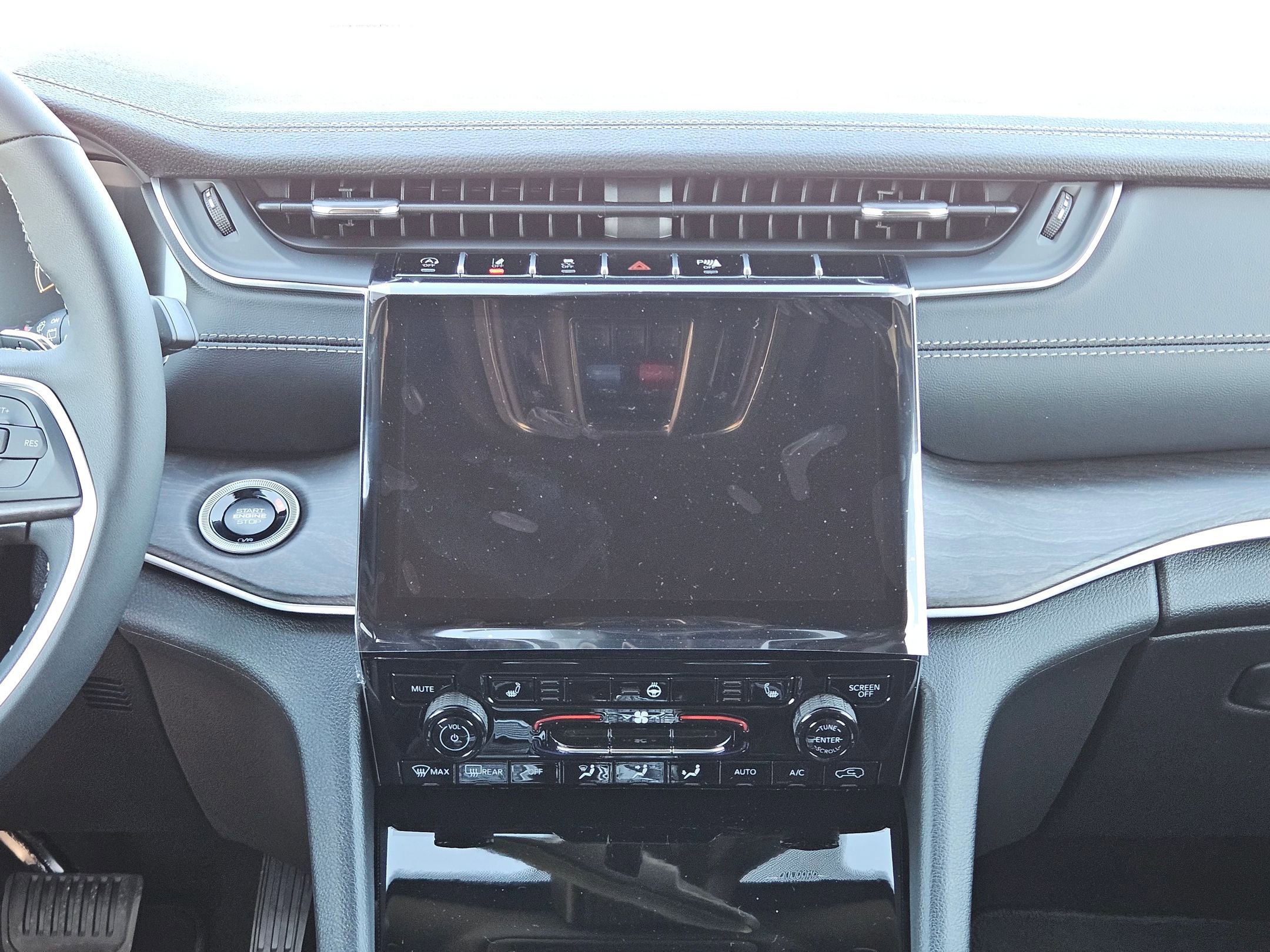 New 2025 Jeep Grand Cherokee L Limited image 16