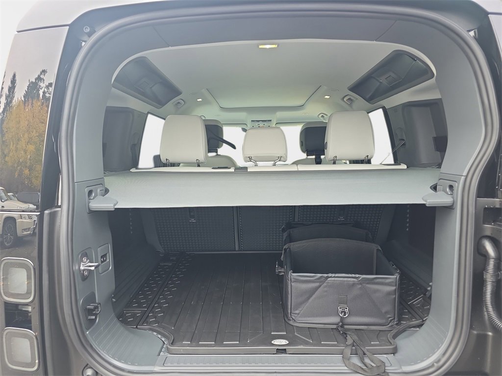New 2026 Land Rover Defender 110 S image 13