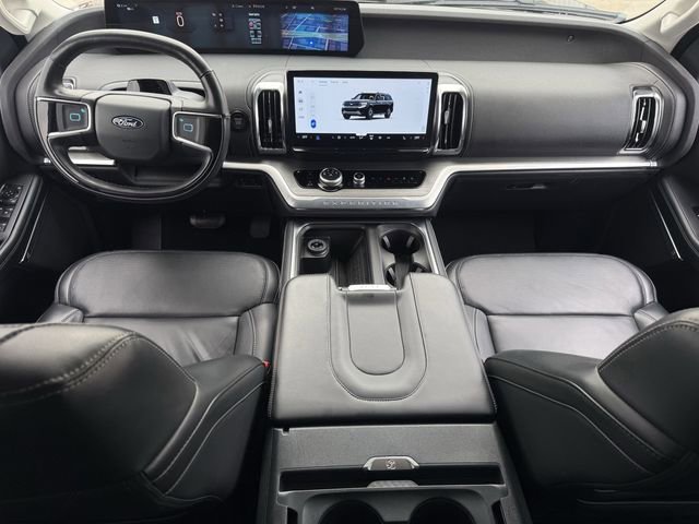 Used 2025 Ford Expedition Max Platinum image 13