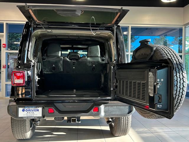 Used 2021 Jeep Wrangler Unlimited Sahara AWD/4WD image 36