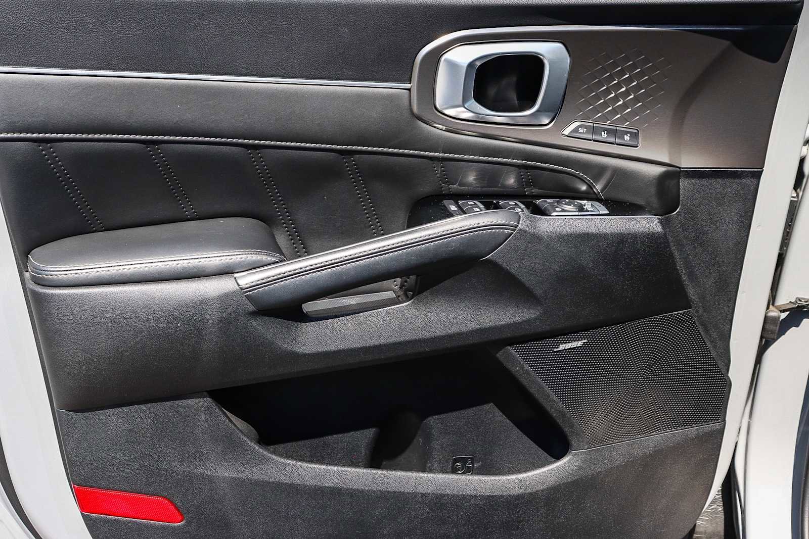 Used 2022 Kia Sorento SX image 28