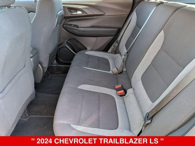 Used 2024 Chevrolet TrailBlazer LS AWD/4WD image 33