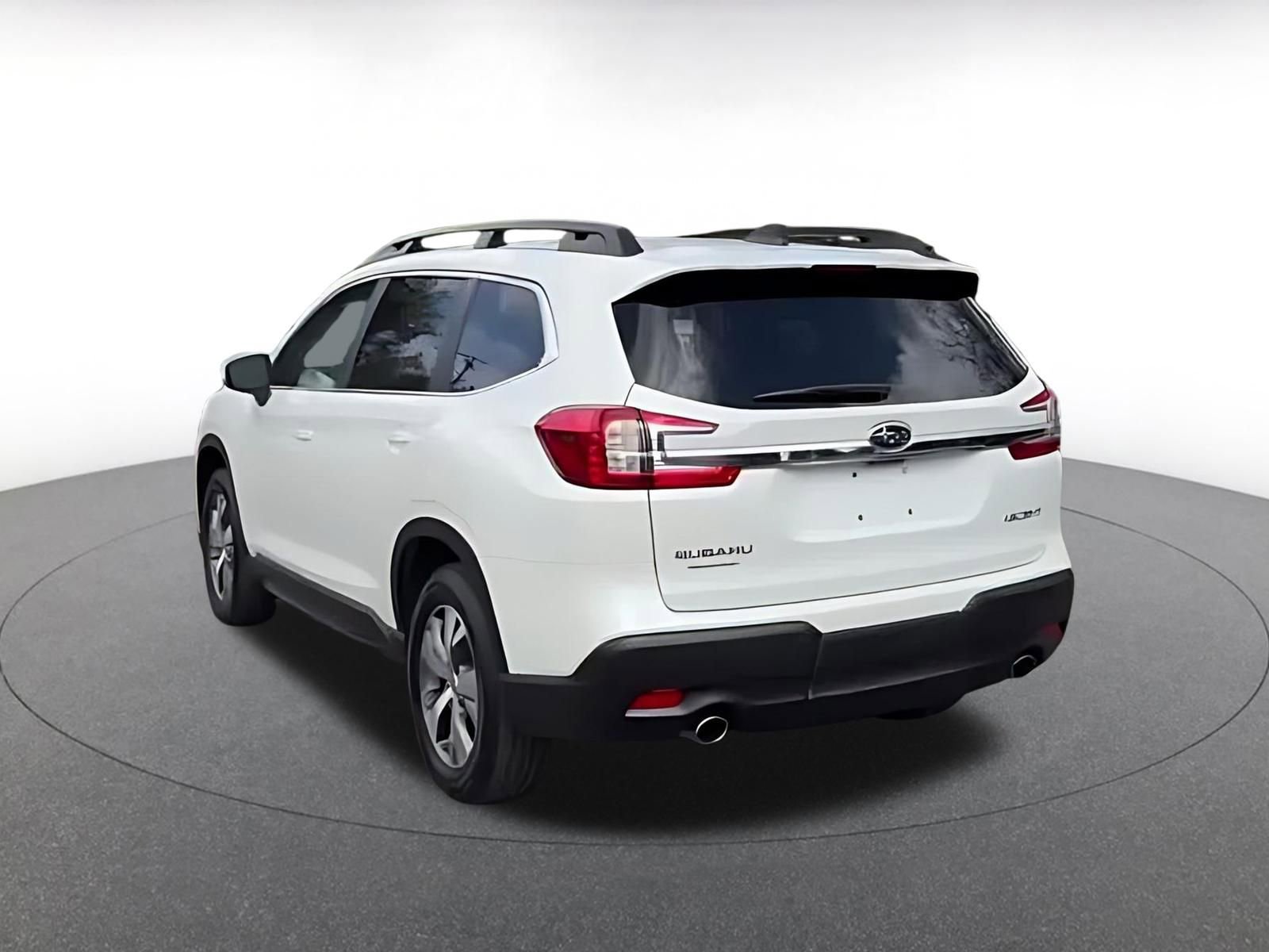 Used 2025 Subaru Ascent Premium AWD/4WD image 10