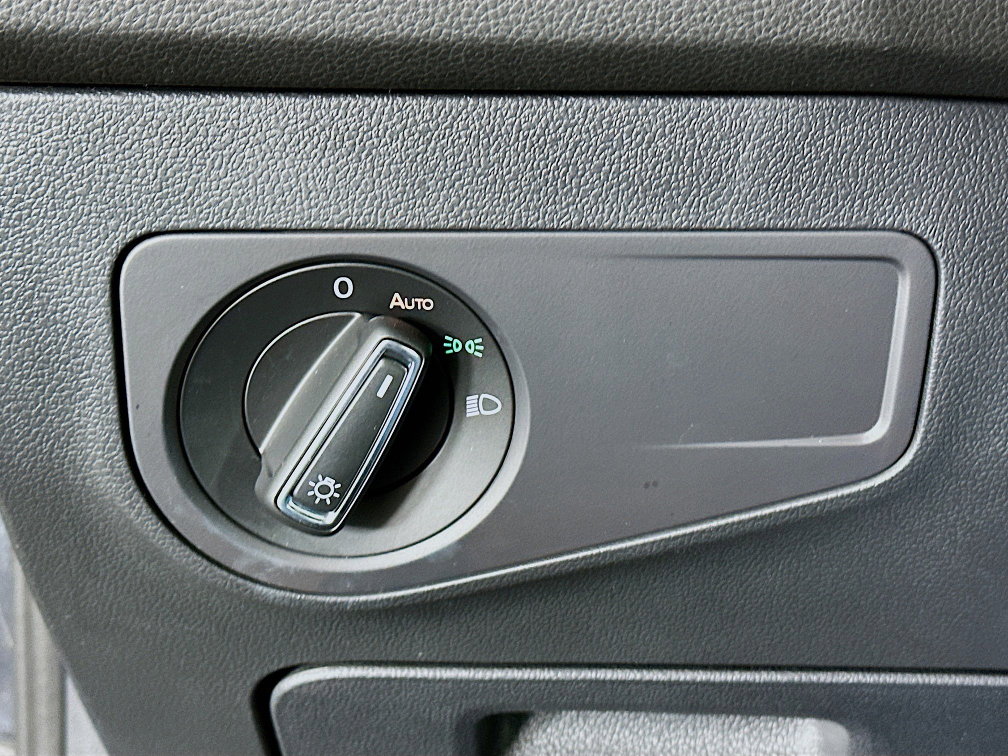 Used 2024 Volkswagen Tiguan Wolfsburg Edition image 17