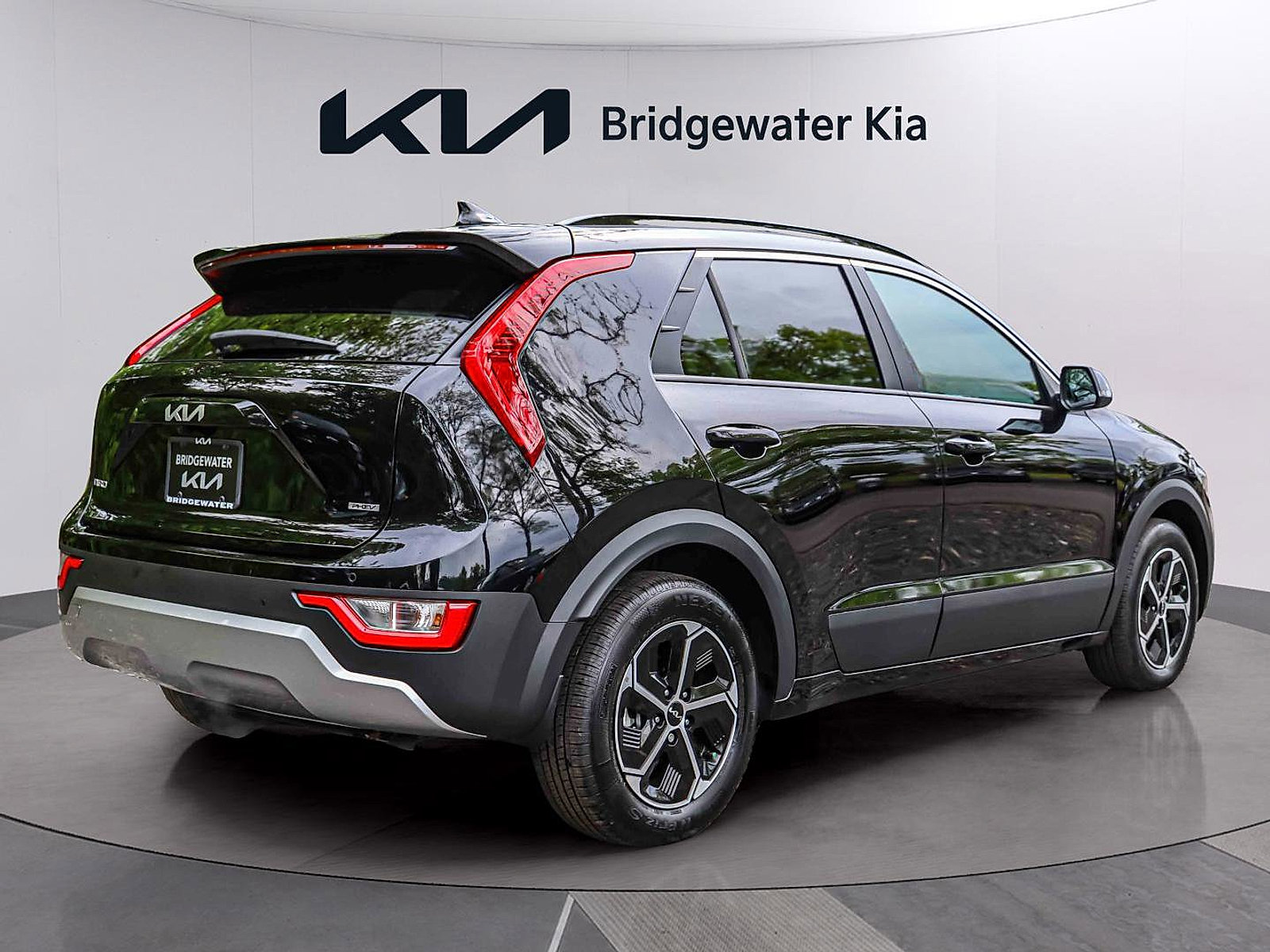 Certified 2025 Kia Niro EX w/ EX Cold Weather Package FWD image 6