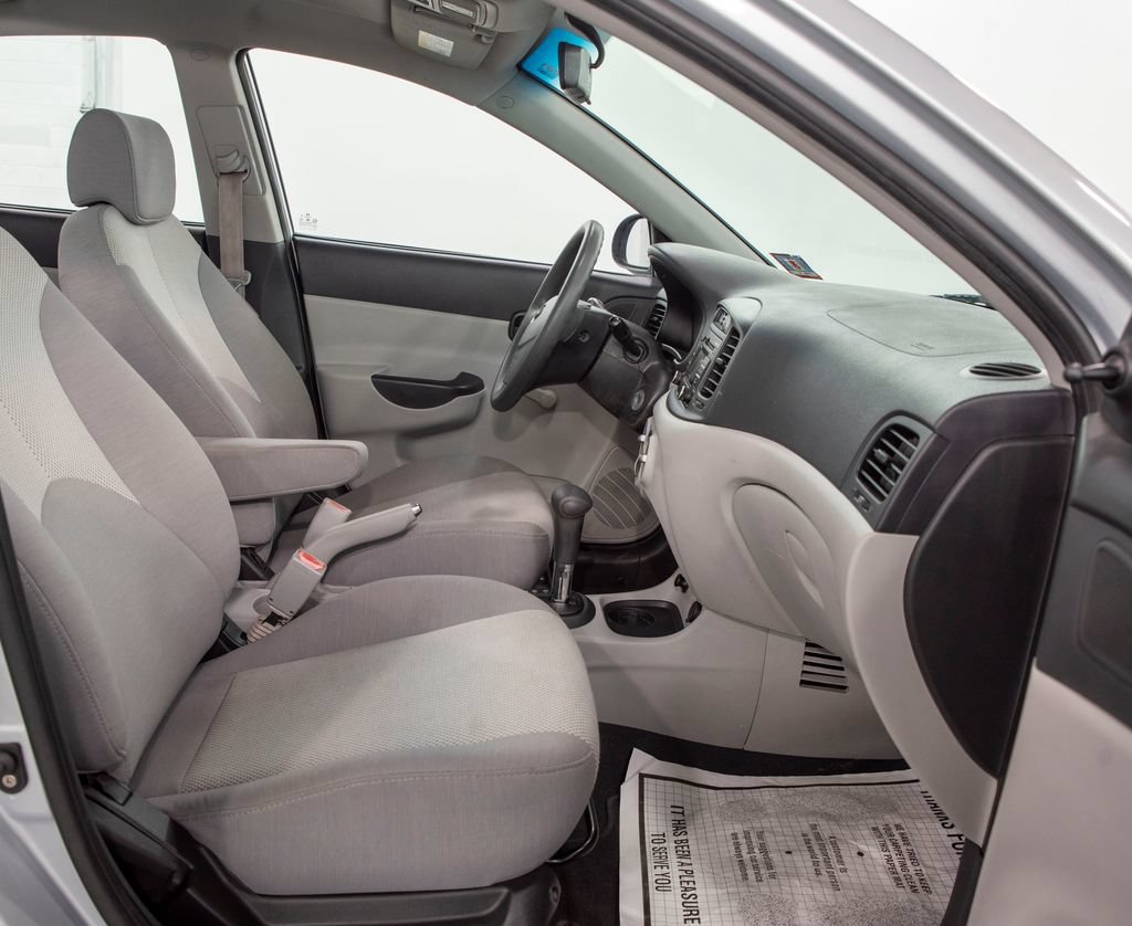 Used 2009 Hyundai Accent GLS w/ Popular Equipment Pkg 5 FWD image 15