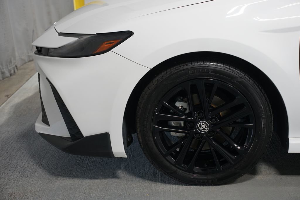 Certified 2025 Toyota Camry SE image 5