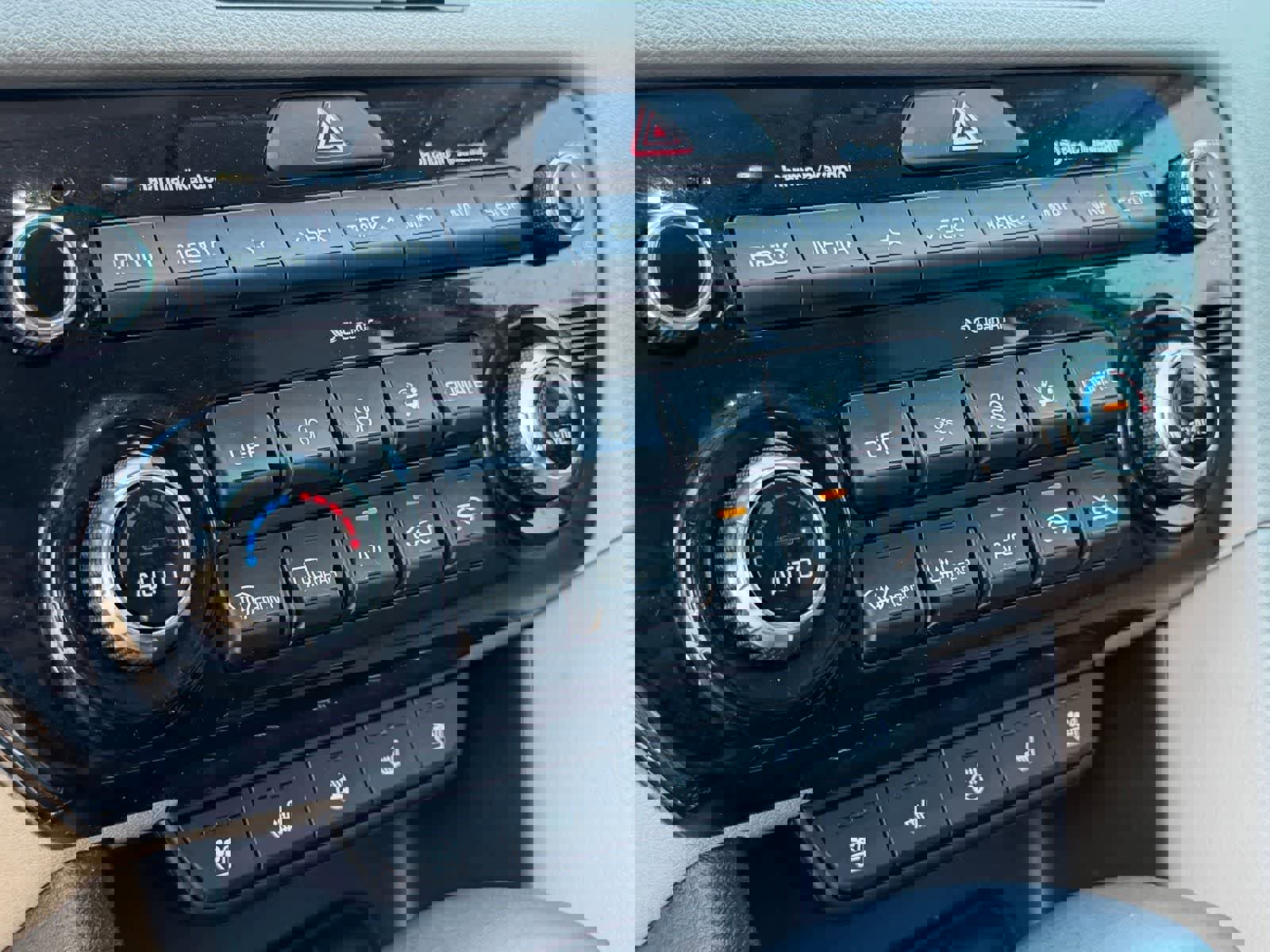 Used 2021 Kia Sportage EX w/ EX Technology Package image 20