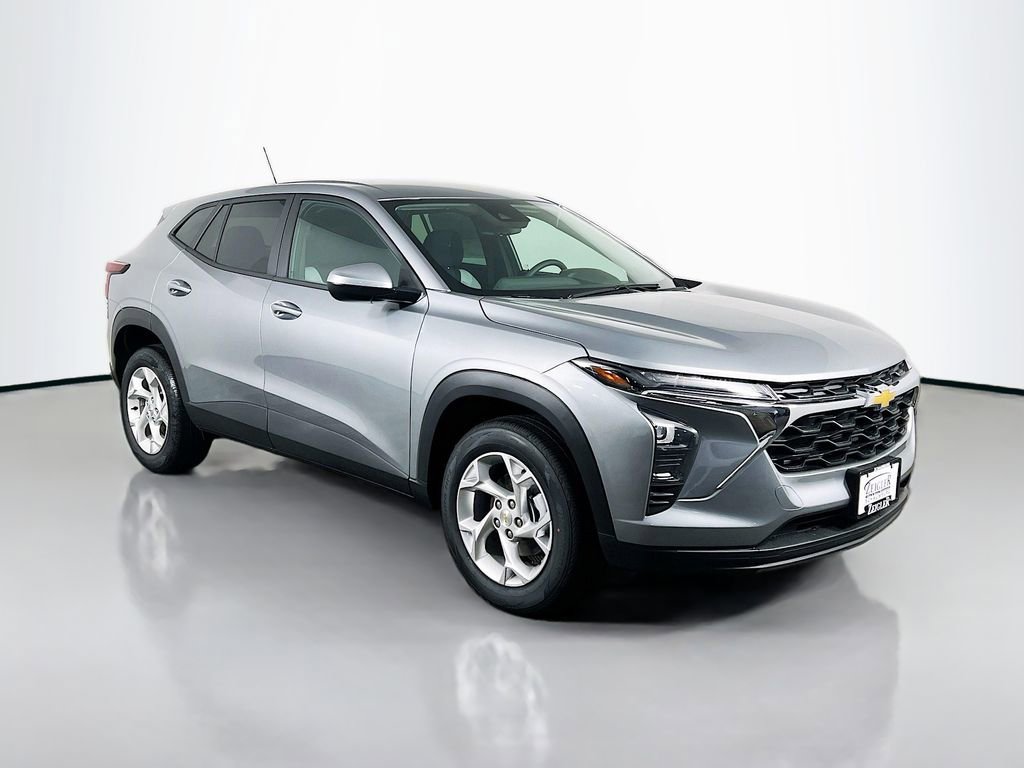 New 2026 Chevrolet Trax LS image 3