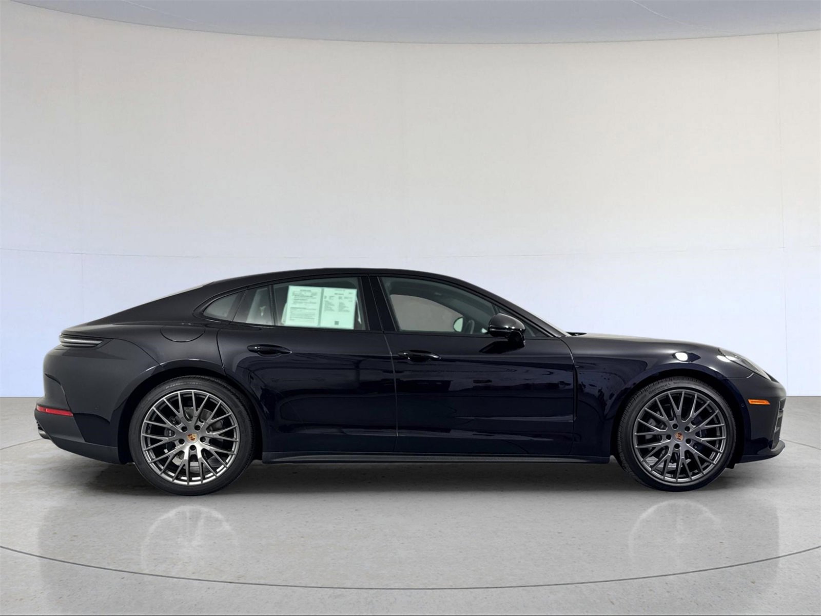 Certified 2025 Porsche Panamera image 9