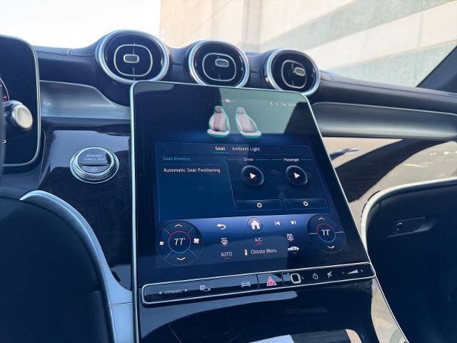 Used 2025 Mercedes-Benz GLC 300 4MATIC image 25