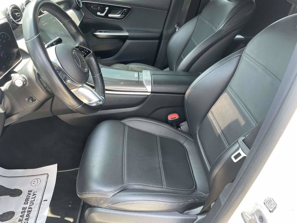 Used 2024 Mercedes-Benz GLC 300 4MATIC image 13