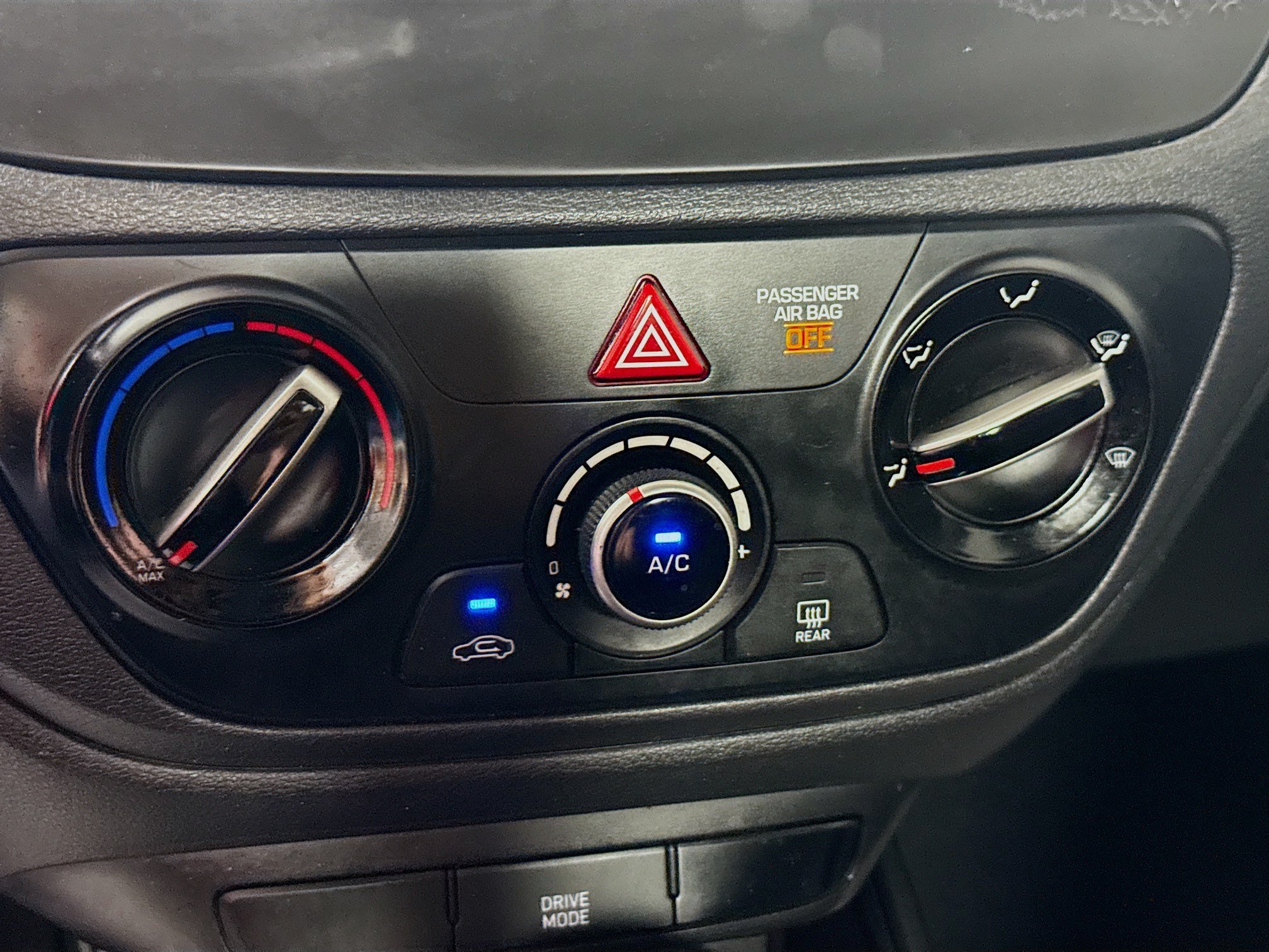 Used 2020 Hyundai Accent SE FWD image 17