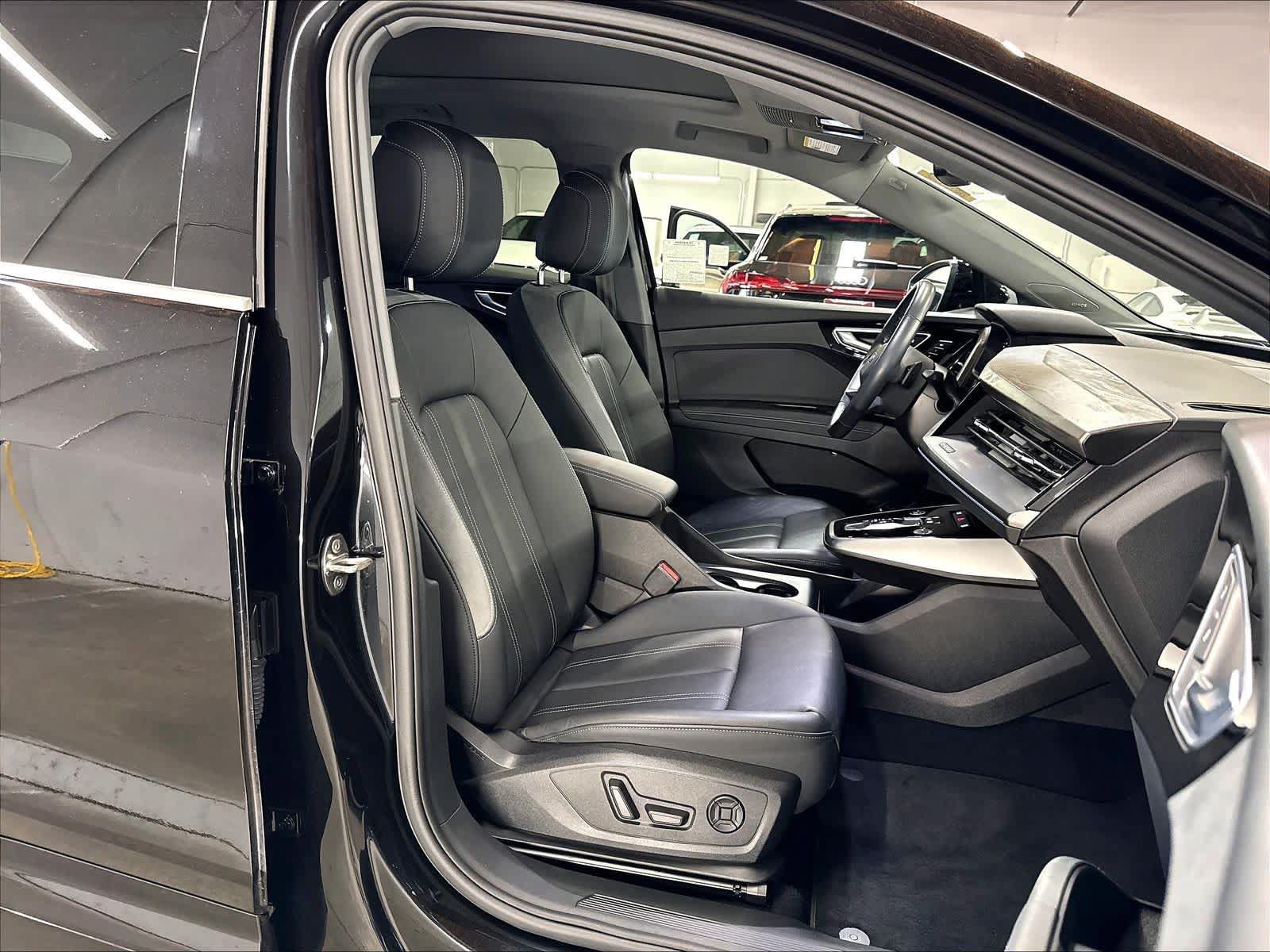 Used 2023 Audi Q4 e-tron Premium Plus w/ Premium Plus RWD image 10