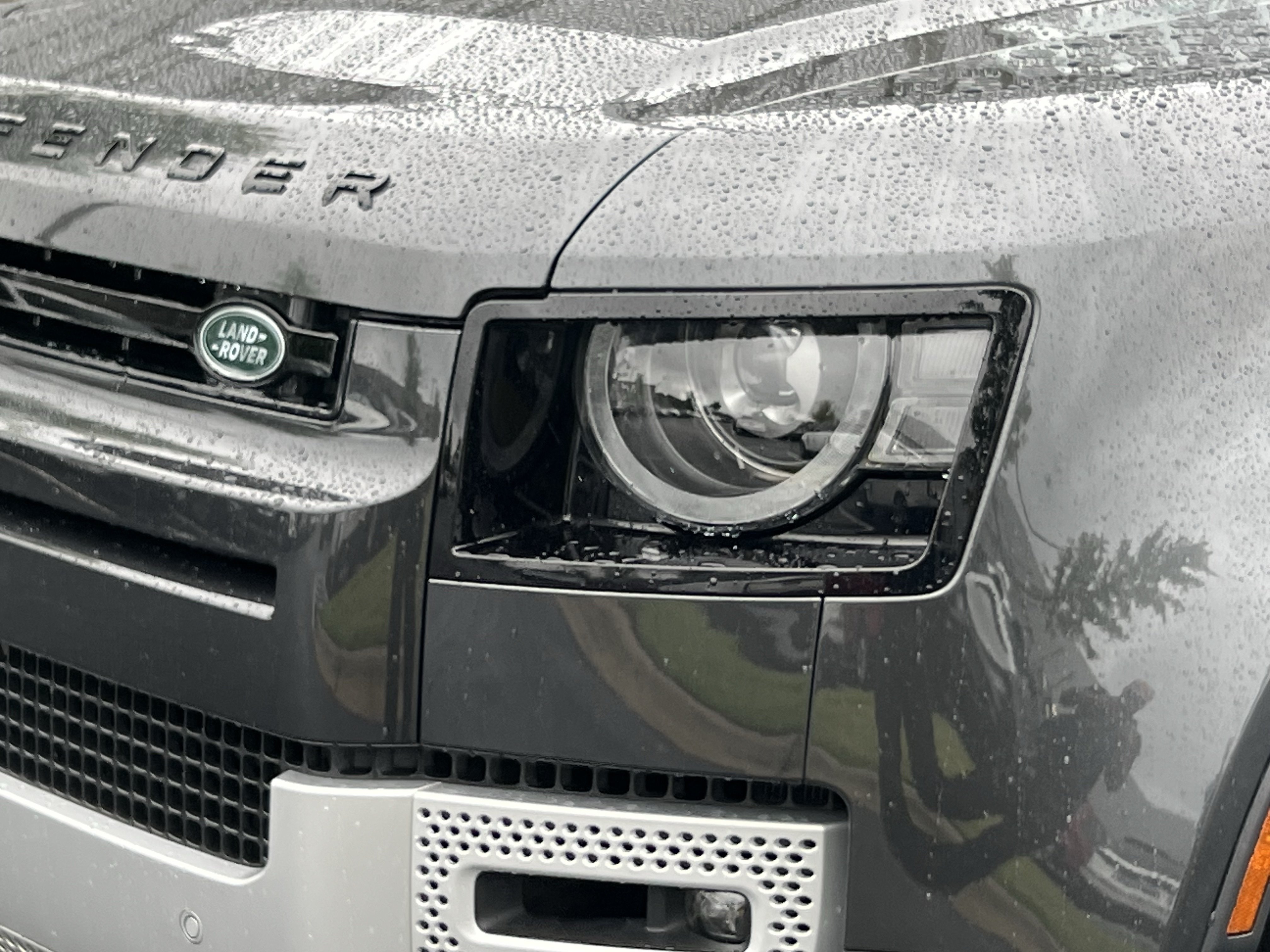 Used 2025 Land Rover Defender 110 S AWD/4WD image 12