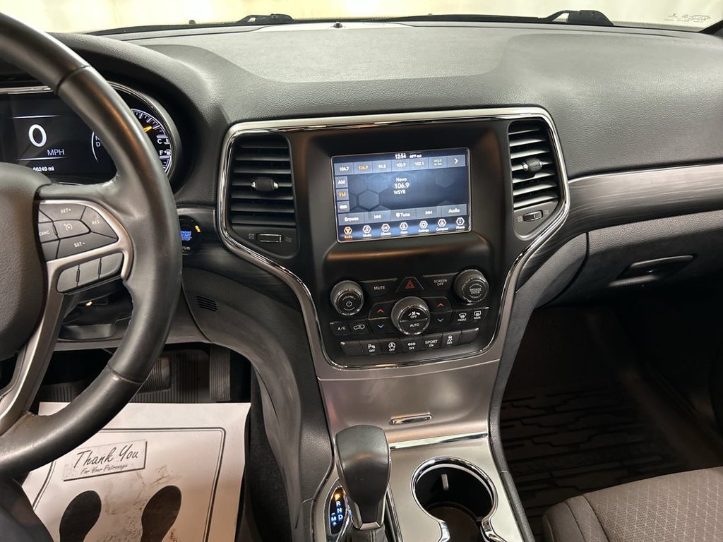 Used 2019 Jeep Grand Cherokee Laredo AWD/4WD image 18