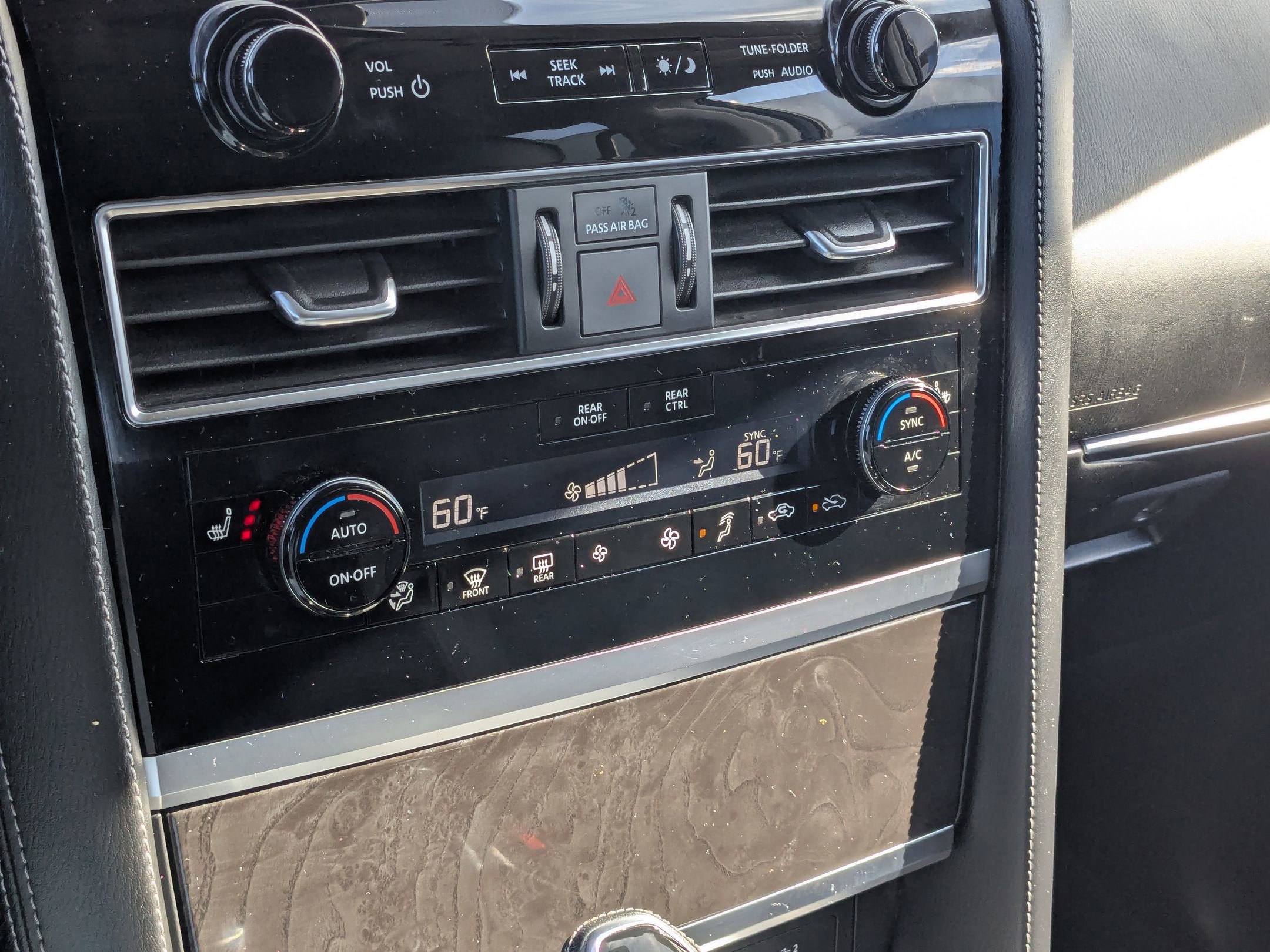 Used 2024 INFINITI QX80 Luxe image 19