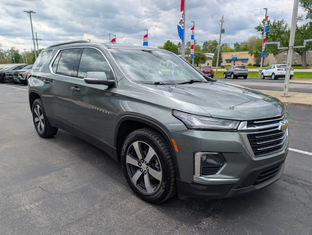 Used 2023 Chevrolet Traverse LT w/ LT Premium Package FWD image 7