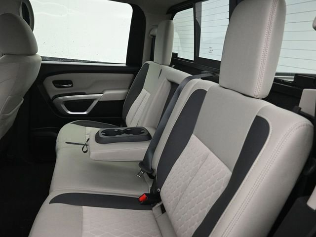 Used 2024 Nissan Titan SV w/ SV Convenience Package image 23