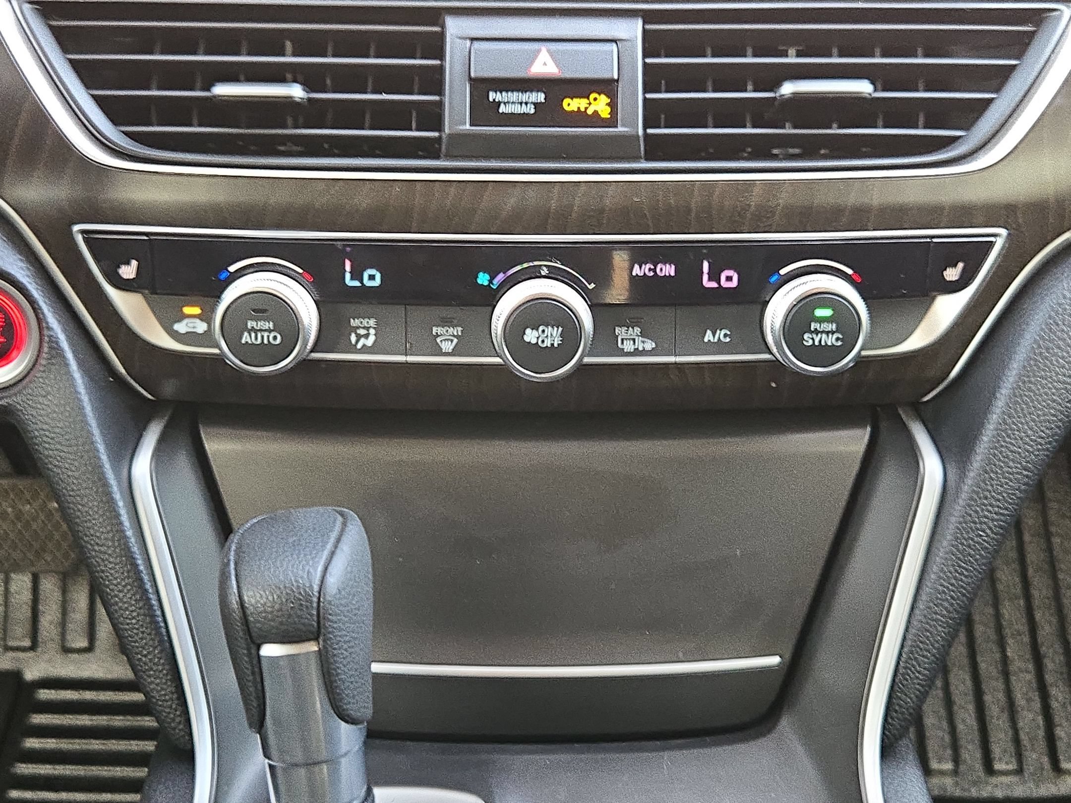 Used 2018 Honda Accord EX image 18