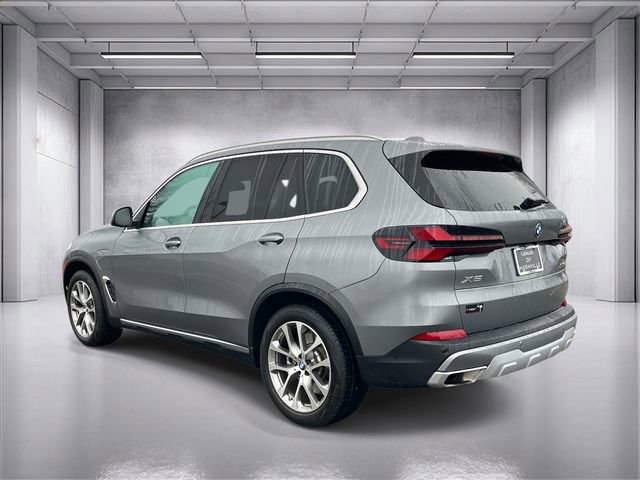 Used 2025 BMW X5 xDrive50e w/ Premium Package image 5